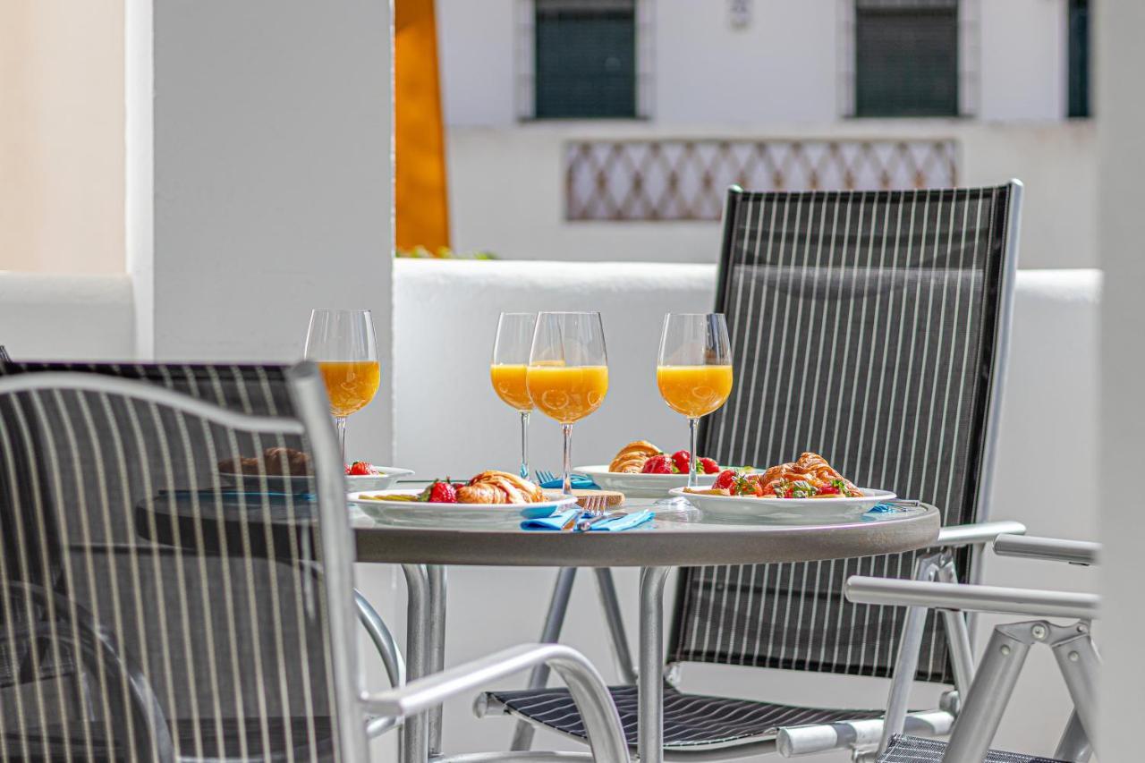 797 Holiday Rentals - Apartamento Frente Al Parque La Paloma Con Piscina เบนัลมาเดนา ภายนอก รูปภาพ