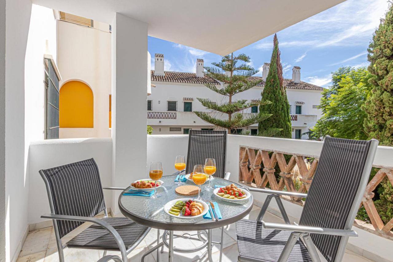 797 Holiday Rentals - Apartamento Frente Al Parque La Paloma Con Piscina เบนัลมาเดนา ภายนอก รูปภาพ